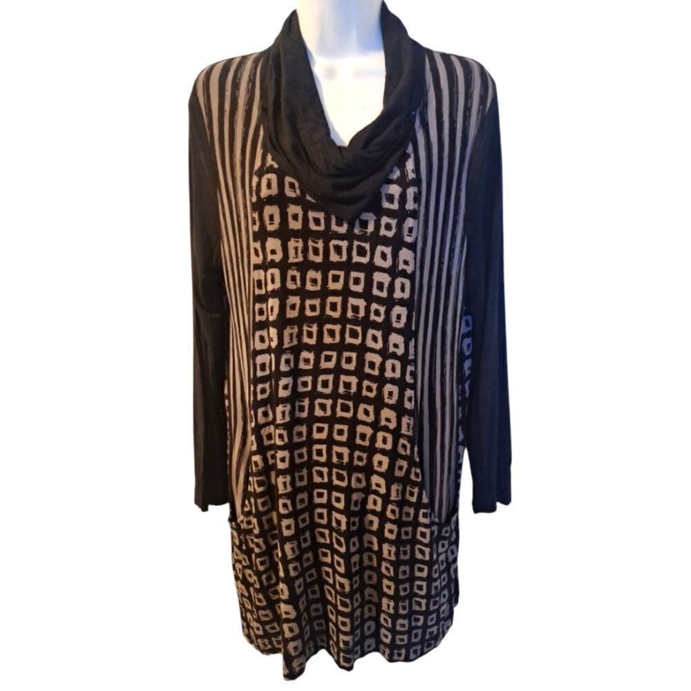 Komil artsy cowl neck long sleeve black Grey tunic size L
